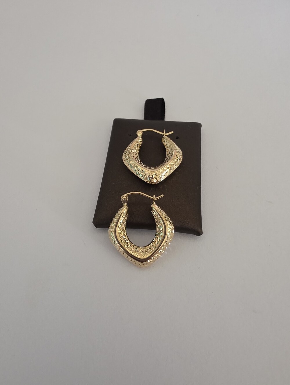 18K Real Gold Diamond Hoop w/ Cut